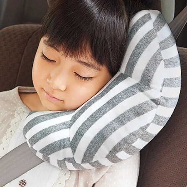 Kid-Friendly Car Seat Belt Pillow - Image 2